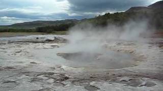 Geyser in Islanda [upl. by Bradford]