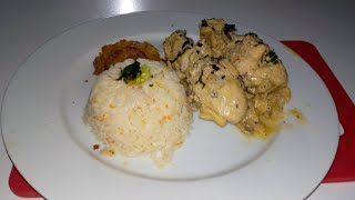 Pollo con champiñones y crema de leche [upl. by Gillead]