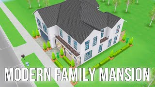 Sims Freeplay House tourModern Family Mansion5 Bedroom houseModern Farmhousefloorplans👷‍♂️🏡🆕✅ [upl. by Alyakem]