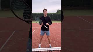 Aanvallende positie tijdens een dubbel tip voor tijdens de competitie tennis [upl. by Sturrock419]