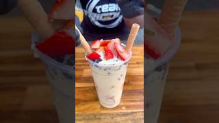 Fresas con Crema parati receta facilyrapido viralvideo shorts [upl. by Enixam67]