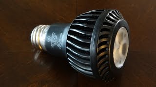 GE 7watt LED PAR20 flood light bulb [upl. by Krysta]