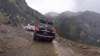 200 Series Toyota Land Cruisers on Blackbear Pass in the rain [upl. by Marozas52]