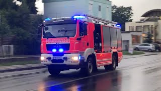 Überflutung Einsatzfahrt LFA FF Leonding bei Regen [upl. by Aliban]