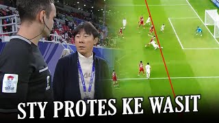 GOL OFFSIDE VIRAL DI PIALA ASIA  Inilah Deretan Momen Kontroversi Yang Merugikan Timnas Indonesia [upl. by Roldan]