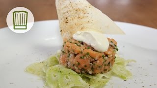 LachsTatar auf Fenchel mit Wasabi und Knuspersegel chefkoch [upl. by Levana717]