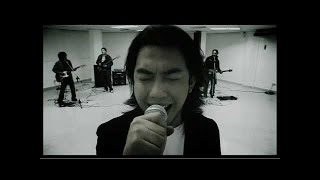 ESTRANGED  Itu Kamu Official Music Video [upl. by Marguerie]