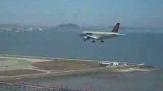 Parallel Landing at SFO [upl. by Aicileb]