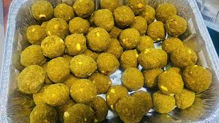 सौंठ के लड्डू बनाने की विधि Method to make ginger laddoos [upl. by Oigaib]