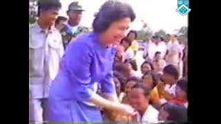 quotបទនគររាជquot Nokor Reach Majestic Kingdom RARE Cambodia National Anthem 1988 [upl. by Nitnerb]