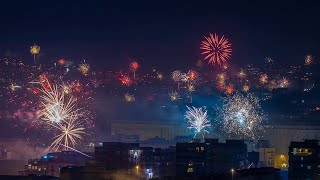 BOTTI NAPOLI Fuochi dartificio la magia del capodanno a Naopli [upl. by Elish]