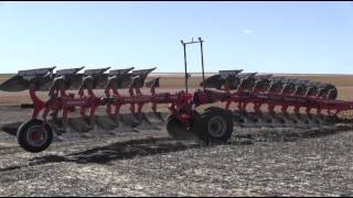 Mouldboard plough beats nonwetting and weeds [upl. by Oiramat]