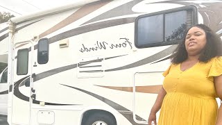 Review Four Winds 22e 2014 RV Class C Ford motorhome [upl. by Noit288]