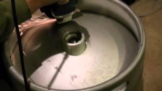 howto cut out top beer keg keggle  home brewing [upl. by Good]