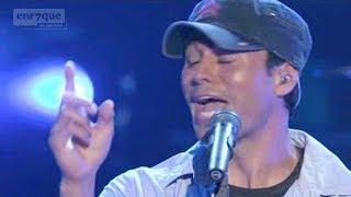 Enrique Iglesias  Nunca Te Olvidare LIVE English lyrics [upl. by Llennahs901]