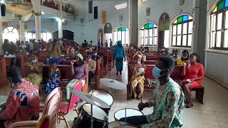 Rassemblés en un même corps  communion  Chorale Sainte Famille de Nazareth Safana [upl. by Aliek]