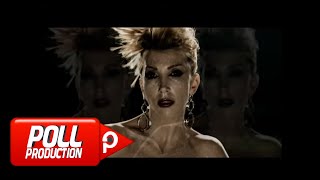 Hande Yener  Yasak Aşk amp Sopa [upl. by Leahicm483]