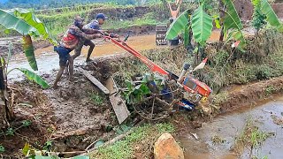 Traktor sawah pindah ke petak terakhir [upl. by Burgener]