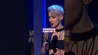 quotIch mag auch keine Fußballerquot 😄 – Lisa Eckhart bei quotNuhr im Erstenquot  ARD StandUp [upl. by Ttoille]