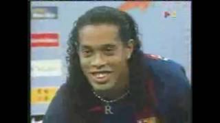 Apresentação de Ronaldinho no BarcelonaMÁGICO [upl. by Jaf969]