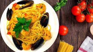 Spaghetti ai gamberi e cozze 🇮🇹 ricetta semplificata Pronti in 5 minuti scoglio [upl. by Callie609]