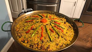 Paella de carne [upl. by Eirrok84]