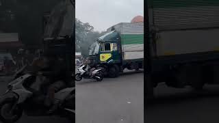 Tragedi Truk diCipondoh Tangerangtruk tangerang cipondohtangerang [upl. by Lilyan]