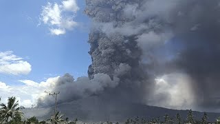 Flights to and from Bali cancelled after volcanic eruption [upl. by Nabois209]