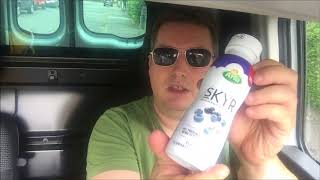 SKYR Blaubeere schwarze Johannisbeere Review und Test [upl. by Nertie443]