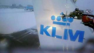 DeIcing  Romp  Fuselage  KLM 737700 BGE Safeaero [upl. by Redyr]