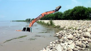 Heavy machinery fail compilation excavator accident Most dangerous moment In Rivar [upl. by Maxa]