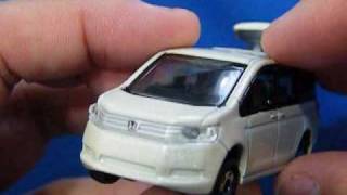 TOMICA No21 HONDA STEP WGN [upl. by Enelaj436]