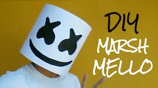 Cómo hacer una máscara casco de Marshmello con papel opalina  Momuscraft [upl. by Arimat]