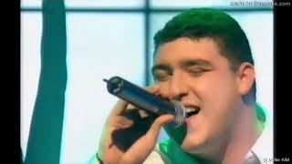 Ultrabeat  Pretty Green Eyes Live Top Of The Pops [upl. by Mahgem847]