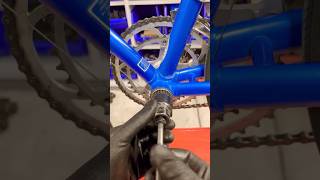 How to unscrew the bottom bracket bikehacks [upl. by Ahsienroc]