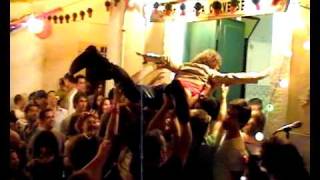 TOCHAPESTANA live Santo Antonio  crowdsurf [upl. by Couhp]