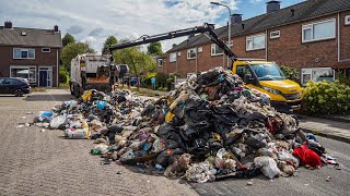 Afval op straat na brand in Vuilniswagen [upl. by Valtin961]