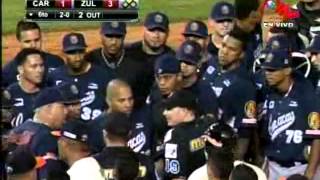 Tangana juego Leones del CaracasAguilas del Zulia 13112014 [upl. by Valencia]