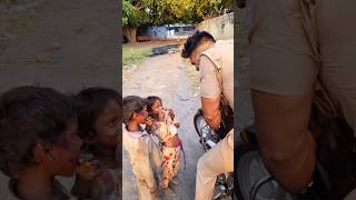 🫂গরিবের মুখে মিষ্টি হাসিPolice Help Poor Baby Bangla humanity [upl. by Kceb]