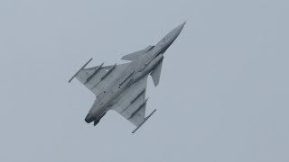 Saab 37 Viggen and Saab JAS39 Gripen at Volkel luchtmachtdagen 2013 [upl. by Bilek]