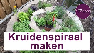 Stadstuinieren  Een kruidenspiraal maken moestuin [upl. by Ardnic]