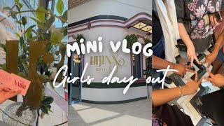 Mini vlog  Chadstone Melbourne girls day out [upl. by Norwood290]