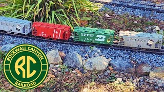 G Scale  2bay Covered Hopper Train AristoCraft [upl. by Ballinger]