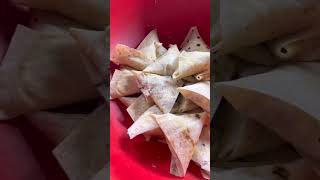 Kya kabhi try Kiya h ye pizza pocket trending viral explorar streetfood vadapao tasty viral [upl. by Matilda]