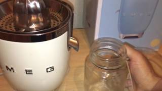 SMEG CJF01 Juicer Review and Demonstration [upl. by Stonwin]