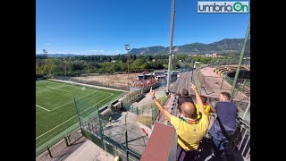 Derby dellUmbria i tifosi del Perugia arrivano allo stadio Liberati [upl. by Swec]