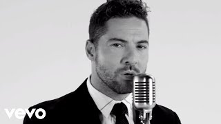 David Bisbal  Me Enamoré De Ti Lyric Video [upl. by Ahtelat726]