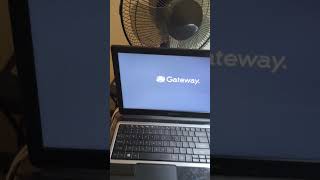 gateway laptop Windows 81 startup [upl. by Eibot]