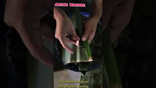 Cara yg Benar MEMBUNGKUS LEMPER pakai DAUN PISANG [upl. by Annohsal1]