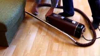 ELECTROLUX ZA30 vacuum cleaner 1939  1942 1945  1948 [upl. by Ahsinauq10]